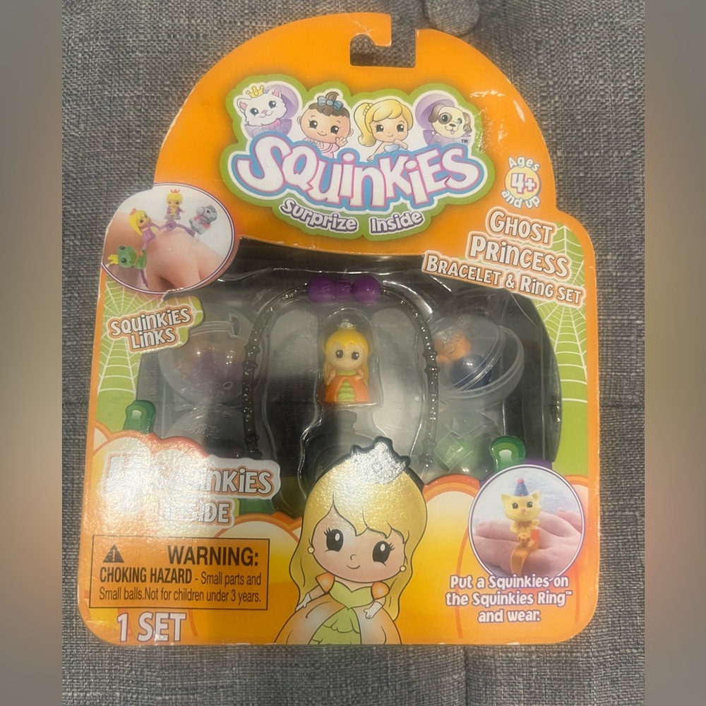 Squinkies bracelet and ring set